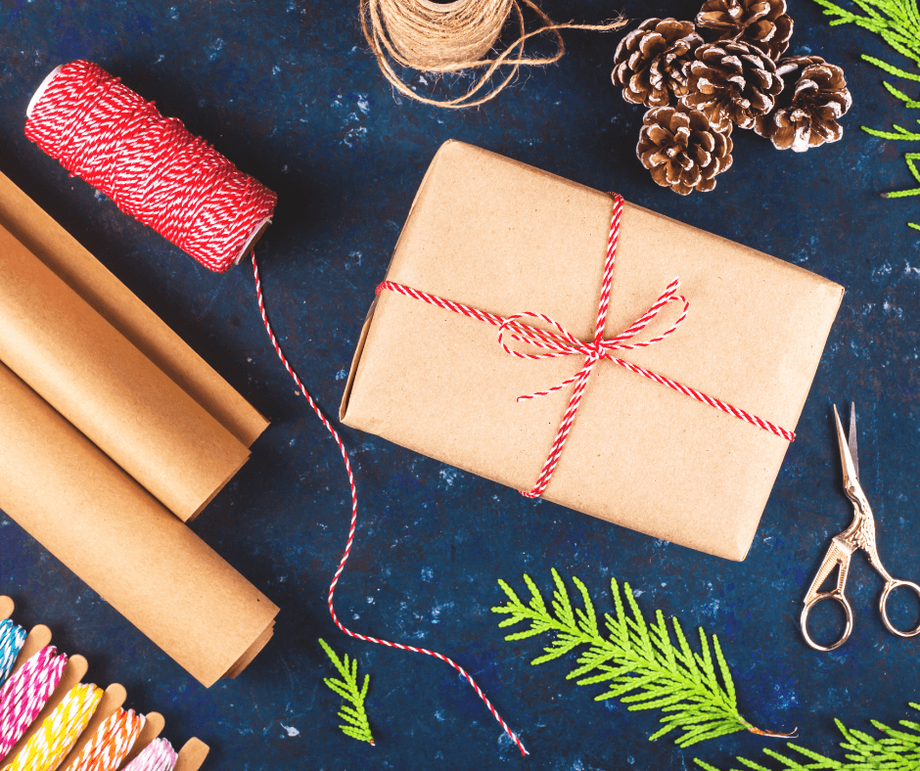 42 Creative Ways To Wrap Your Holiday Gifts With Traditional Crafting Paper  - Design & Paper